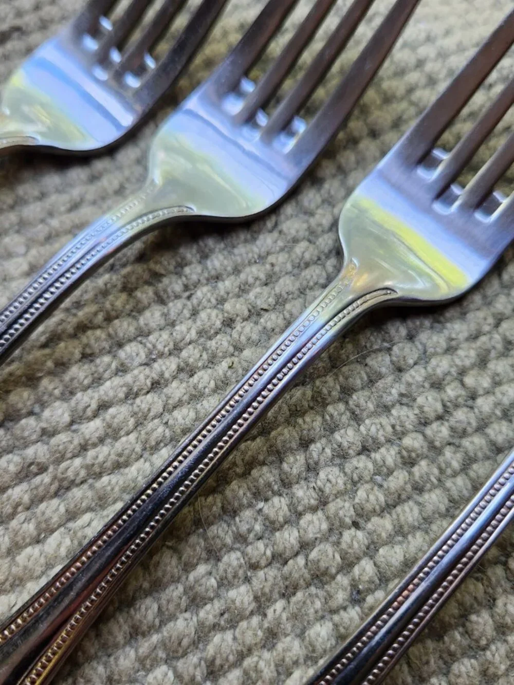 8 Forks 4 Salad 4 Dinner Wallace GOLD ROYAL BEAD 18/10 Stainless Flatware China